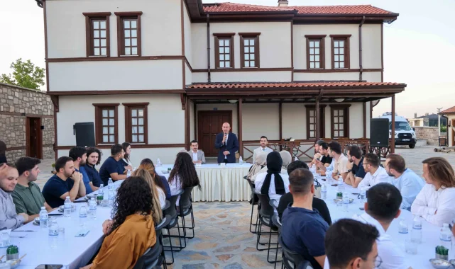 Konya Meram'da AK Parti Gençliği ile buluşuldu