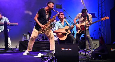 Manisa'da Evrencan Gündüz'den unutulmaz konser