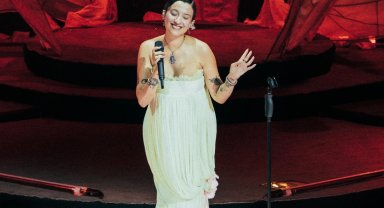 Melike Şahin'den Harbiye'de unutulmaz gece