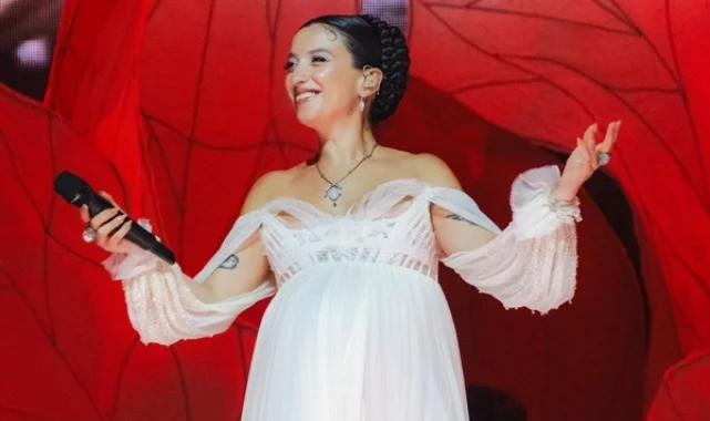 Melike Şahin'den Harbiye'de unutulmaz gece