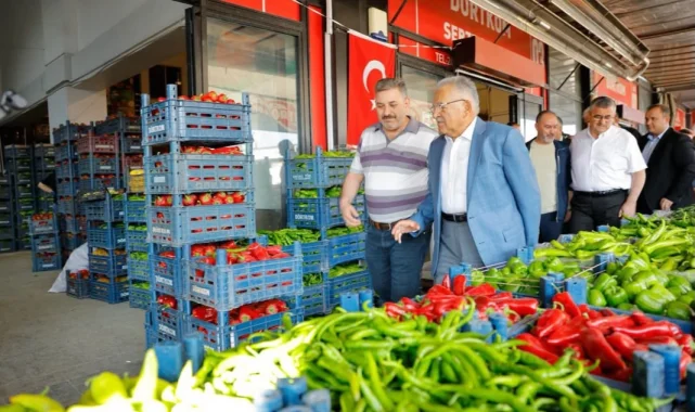 Memduh Büyükkılıç Kayseri hal esnafıyla buluştu
