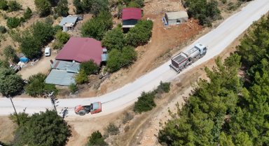 Mersin Büyükşehir, Balandız'da üretici yolunu yeniledi