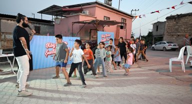 Mersin'de çocuklar geleneksel oyunlarla buluştu