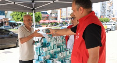 Mersin'de Mevlit Kandili'nde 15 bin kandil simidi ikramı