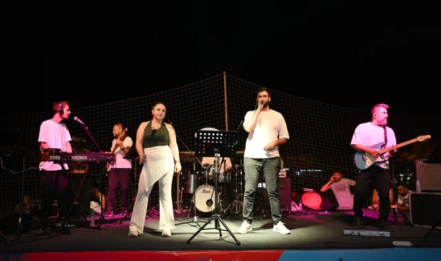 Mersin'de 'Yaz Dostum' konserleri coşkuya devam ediyor