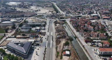Sakarya'da Yazlık Kavşağı'nda trafiği rahatlatacak köprüde önemli aşama
