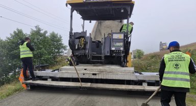 Trabzon'da 13 kilometrelik yol kuru betonla kaplandı