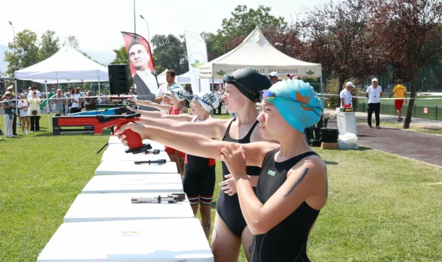 Triathle yarışları Bursa Osmangazi'de nefes kesti