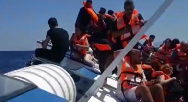 Türkiye'den Yavru Vatan'a arama kurtarma desteği... 5 yüzer unsur ile 2 helikopter bölgede