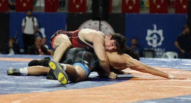 Uluslararası Güreş Turnuvası'na Türk sporcular damga vurdu