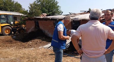 Yangında 500 balya zarar gören üreticiye destek