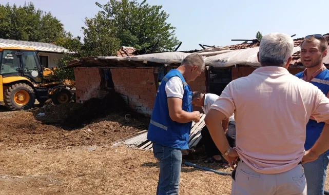 Yangında 500 balya zarar gören üreticiye destek