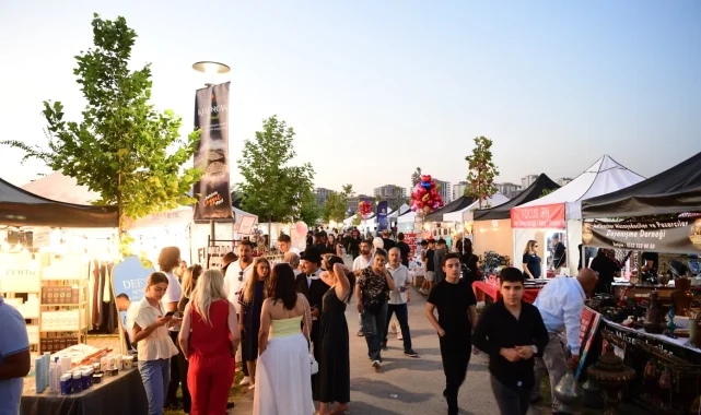 Yöresel lezzetler gastronomi sokağında ziyaretçilerle buluşuyor