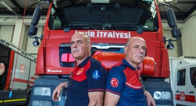 33 yıldır İzmir'de omuz omuza can kurtarıyorlar