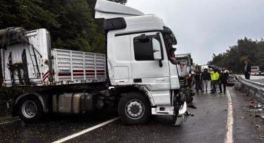 Akçakoca'da tır kazasında yaralanan olmadı