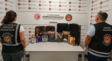 Antalya Havalimanı'nda 18,9 kilo likit metamfetamin ele geçirildi