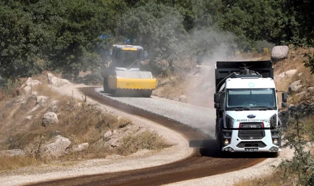 Balıkesir'de Dursunbey'de ulaşım konforunu artırıyor