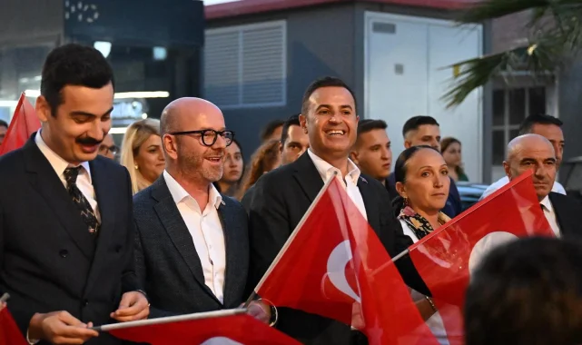 Başkan Akın Manyas'ın kurtuluşunda Fener Alayına katıldı