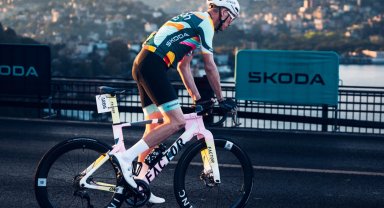 Bisiklet efsanesi Chris Froome İstanbul'da iki kıta arasında pedalladı