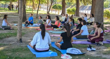 Bornova'da kadınlar sağlık ve huzur için bir araya geldi