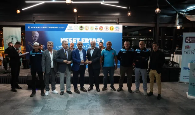 Bozkırın Tezenesi'ne Kocaeli'de vefa gecesi