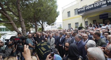 Burhan Özfatura son yolculuğuna uğurlandı
