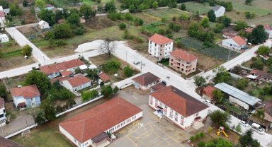 Bursa İnegöl'ün Kurşunlu Mahallesi'nde 8 sokakta sathi kaplama