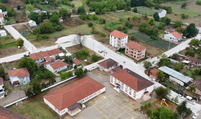Bursa İnegöl'ün Kurşunlu Mahallesi'nde 8 sokakta sathi kaplama