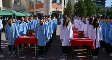 Bursa'da genç ahiler önlük kuşandı