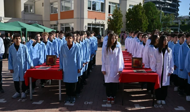 Bursa'da genç ahiler önlük kuşandı