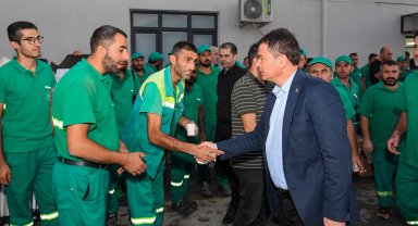 Bursa'da günün ilk ışıkları Osmangazi'nin emekçilerini aydınlattı