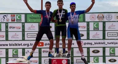Büyükşehir'in pedalları Türkiye Şampiyonası'nda madalyaları topladı