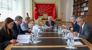 CHP Ekonomi Masası borsa gündemiyle acil toplandı