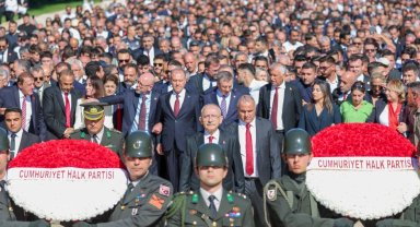 CHP'nin 103. kuruluş yıl dönümünde Anıtkabir'de anlamlı tören