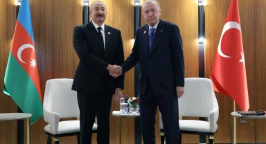 Cumhurbaşkanı Erdoğan'dan Aliyev'e COP31 daveti