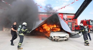 Elektrikli araç yangınına böyle müdahale ettiler