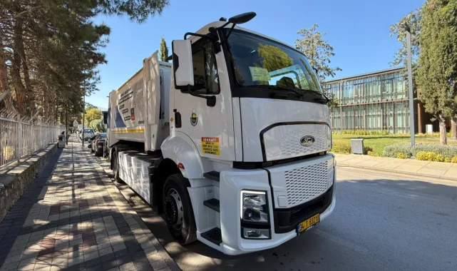Elektrikli çöp kamyonuna Bursa İnegöl sokaklarında test