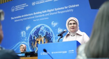 Emine Erdoğan: Çocukların dijital güvenliği için küresel iş birliği şart