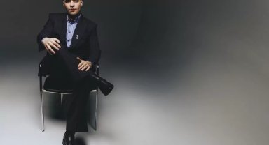 Emir Can İğrek'ten Teoman'ın kült şarkısı "Zamparanın Ölümü"ne yeni yorum