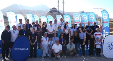 Erciyes'te plaj voleybolu turnuvası