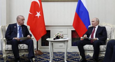 Erdoğan ve Putin Bişkek'te bir araya geldi