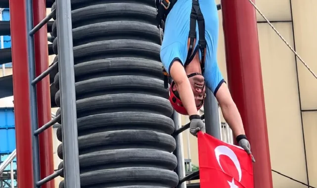 Gaziantepli itfaiyecilerden yüksek irtifa gösterisi