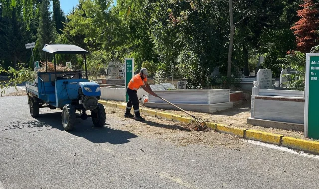 Gebze'de mezarlıklara titiz bakım
