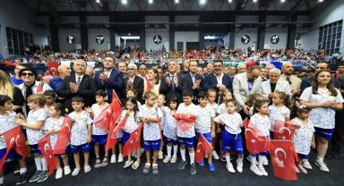 İBB Fatih Spor Kompleksi yeni çehresiyle açıldı