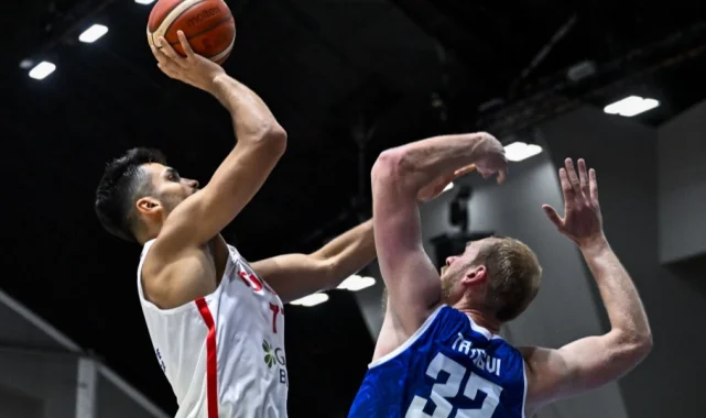 İletişim'den A Milli Erkek Basketbol Takımı'na tebrik