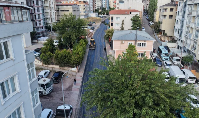 İstanbul Maltepe'de yol yenileme çalışmaları devam ediyor