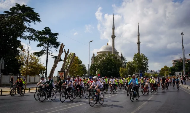 İstanbul'da Yeşilay ve L'Étape Türkiye'den halk sürüşü