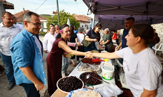 İzmir Efes Selçuk'ta Osmancık Üzüm Şenliği coşkuyla kutlandı