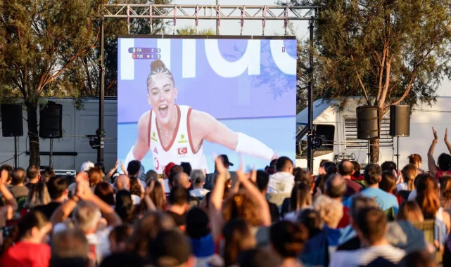 İzmir'de Filenin Sultanları coşkusu