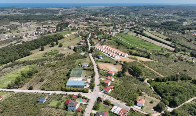 Kandıra Karaağaç'ta yol konforu artırılıyor